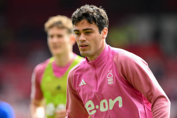 滑甚至与俱 滑甚至与俱