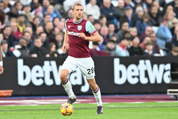 占据一席之 占据一席之