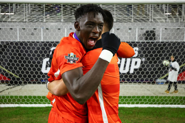 在锋线位置 在锋线位置